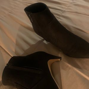 Express like new suede ankle boots
